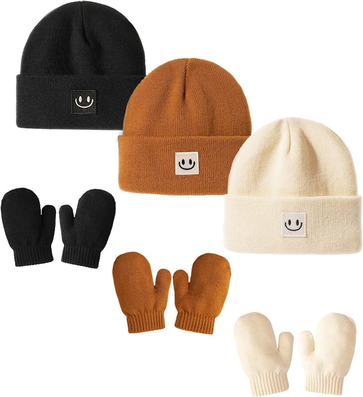Newborn hat and mittens set