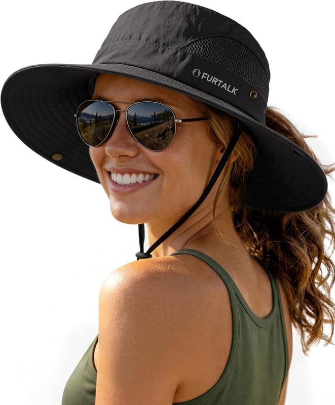 Ponytail hole bucket hat