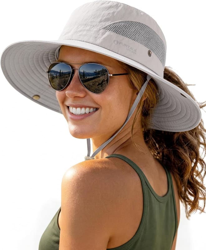Ponytail hole bucket hat