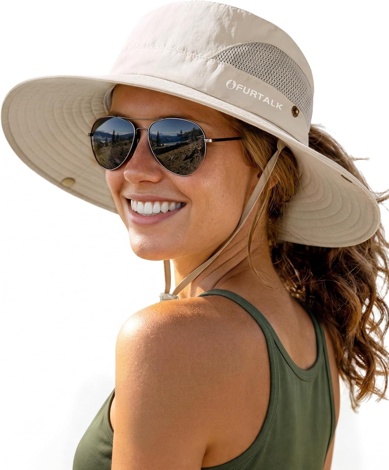 Ponytail hole bucket hat