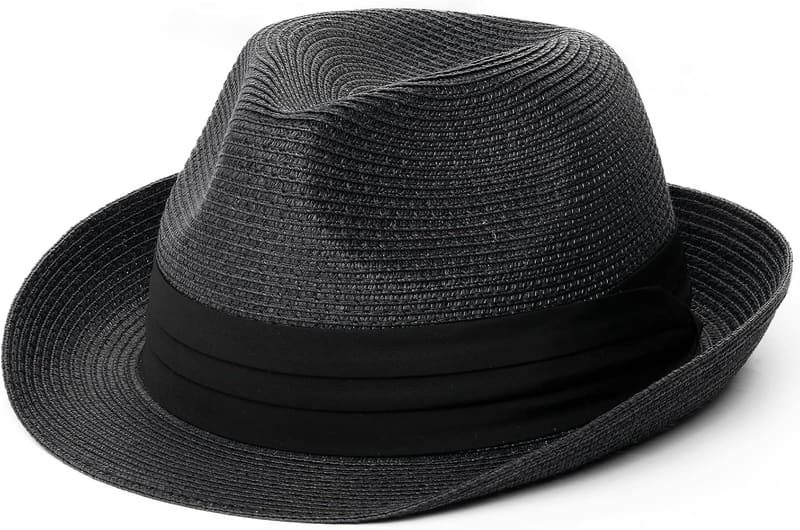 Short brim straw trilby