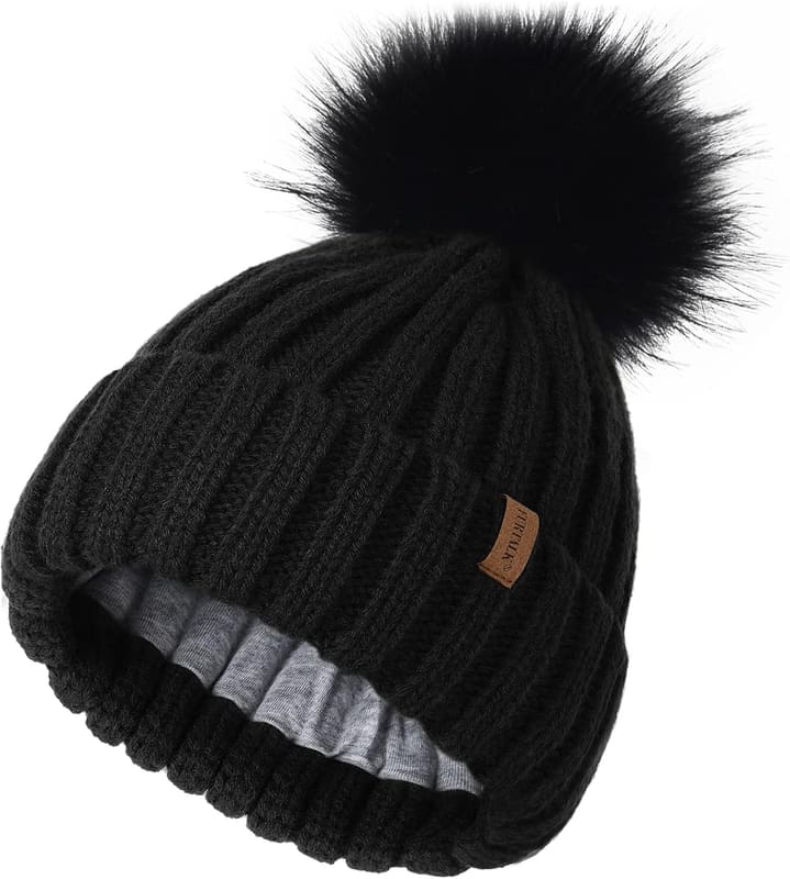 Toddler beanie in black with black pom